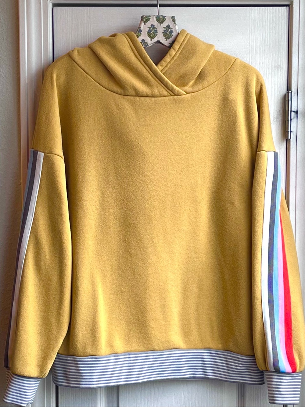 P.J. SALVAGE Mustard Yellow Stripe Pullover Hoodie Sweatshirt Size Large